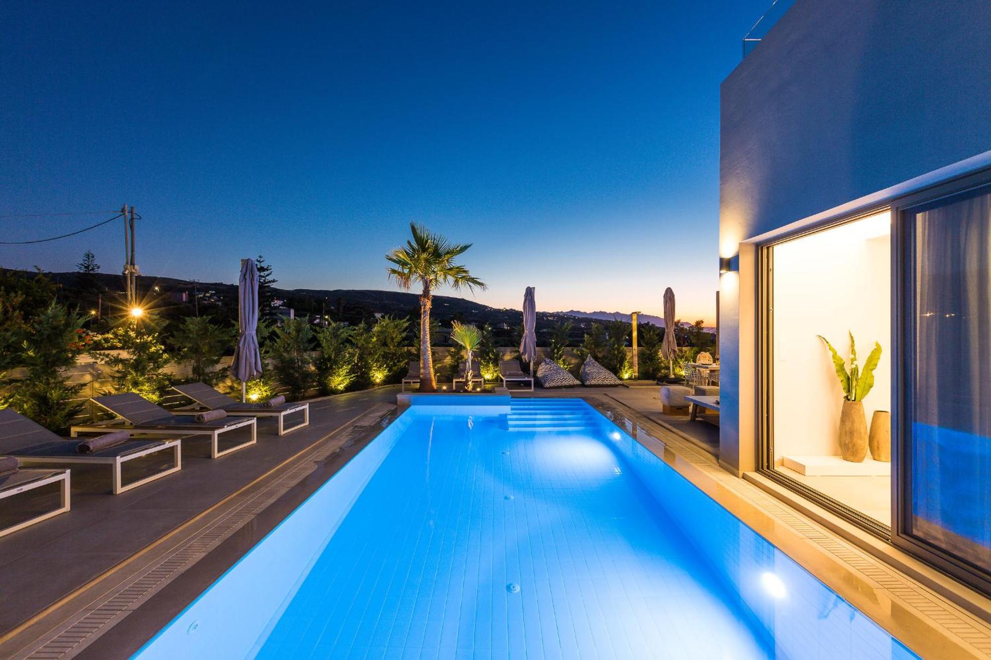 Vasilios Villa, With Pool, Gym & Close To Beach, By Thinkvilla Loutra 외부 사진