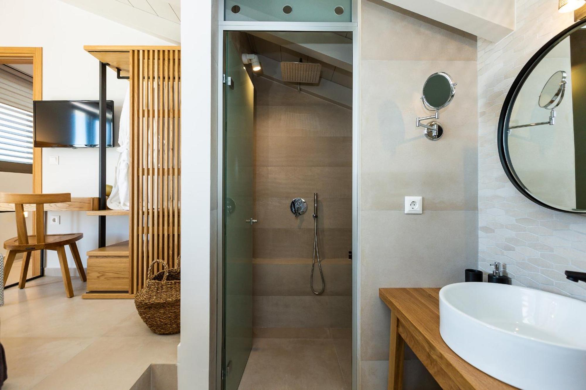 Vasilios Villa, With Pool, Gym & Close To Beach, By Thinkvilla Loutra 외부 사진