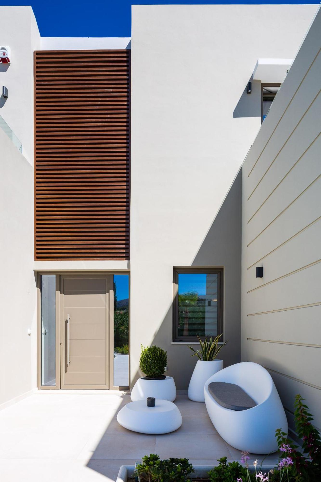 Vasilios Villa, With Pool, Gym & Close To Beach, By Thinkvilla Loutra 외부 사진