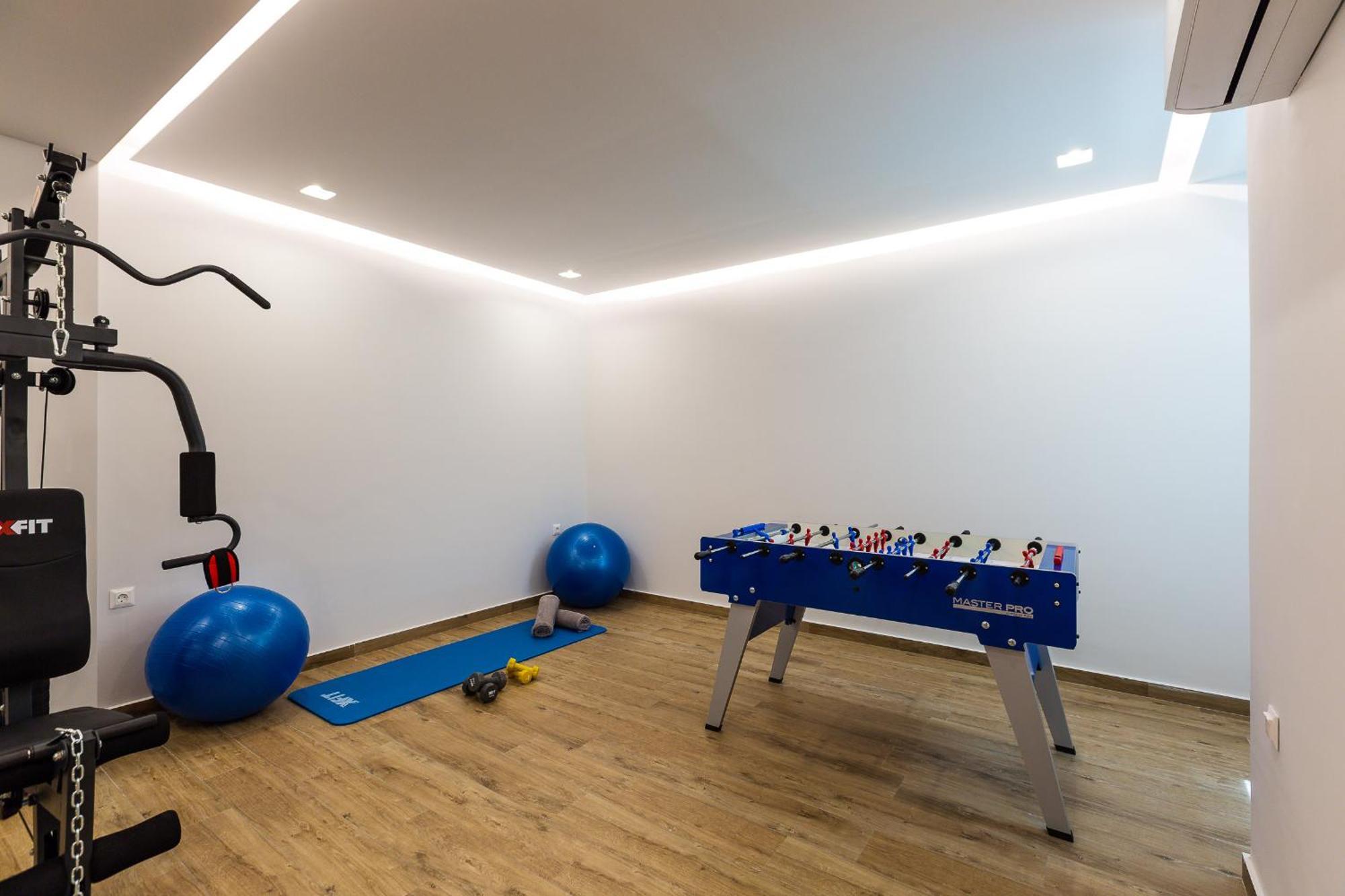 Vasilios Villa, With Pool, Gym & Close To Beach, By Thinkvilla Loutra 외부 사진