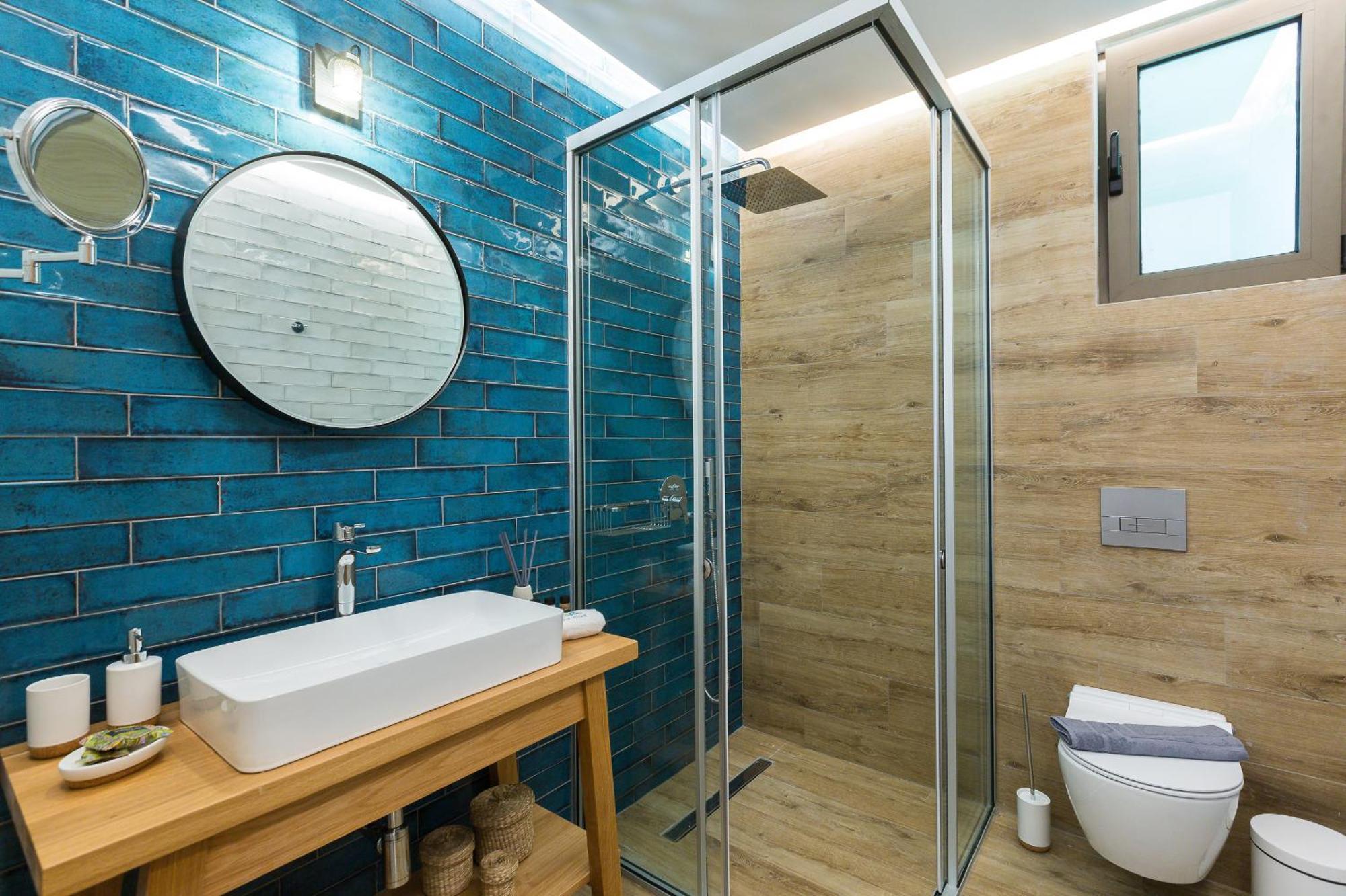 Vasilios Villa, With Pool, Gym & Close To Beach, By Thinkvilla Loutra 외부 사진