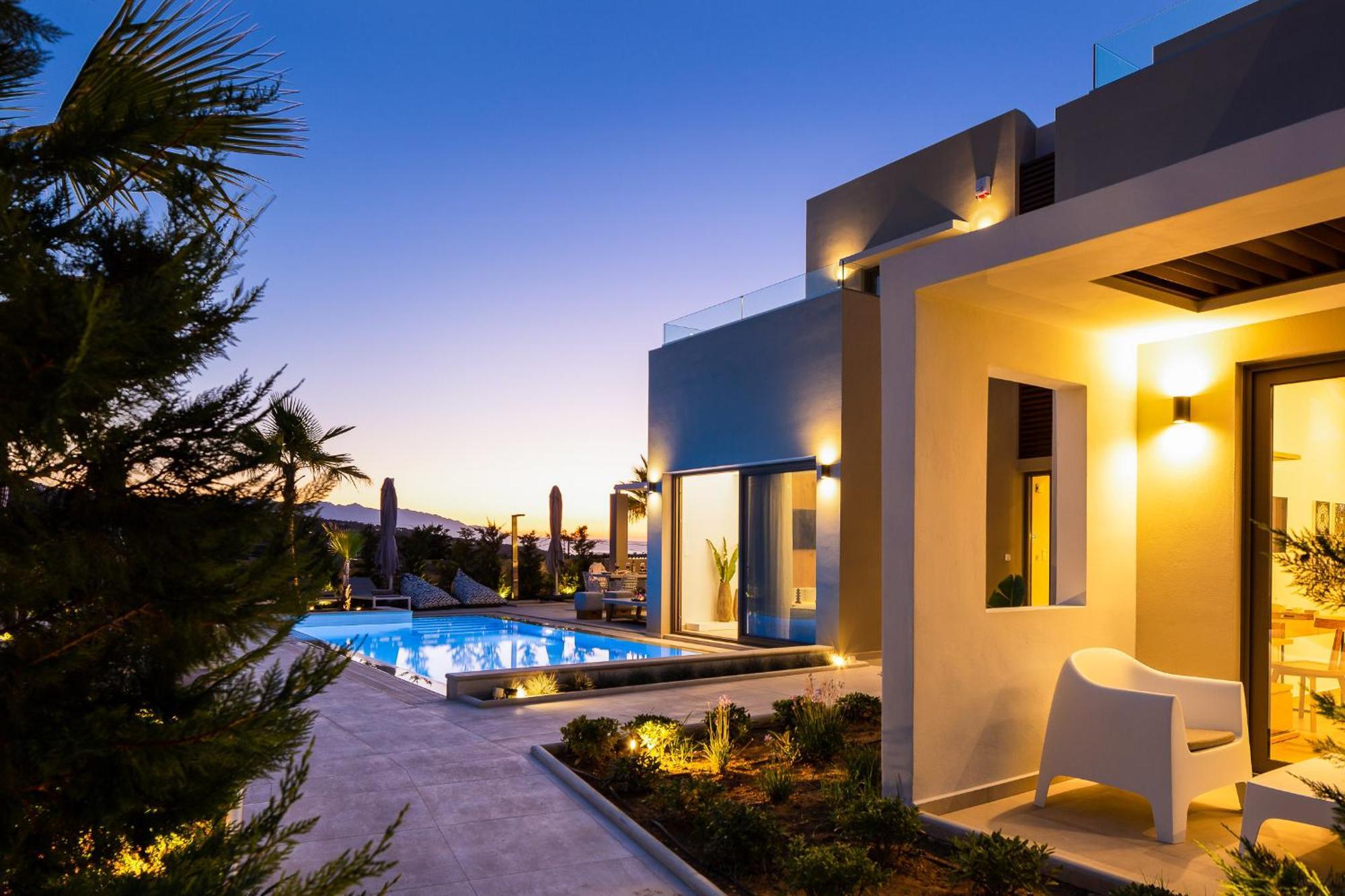 Vasilios Villa, With Pool, Gym & Close To Beach, By Thinkvilla Loutra 외부 사진