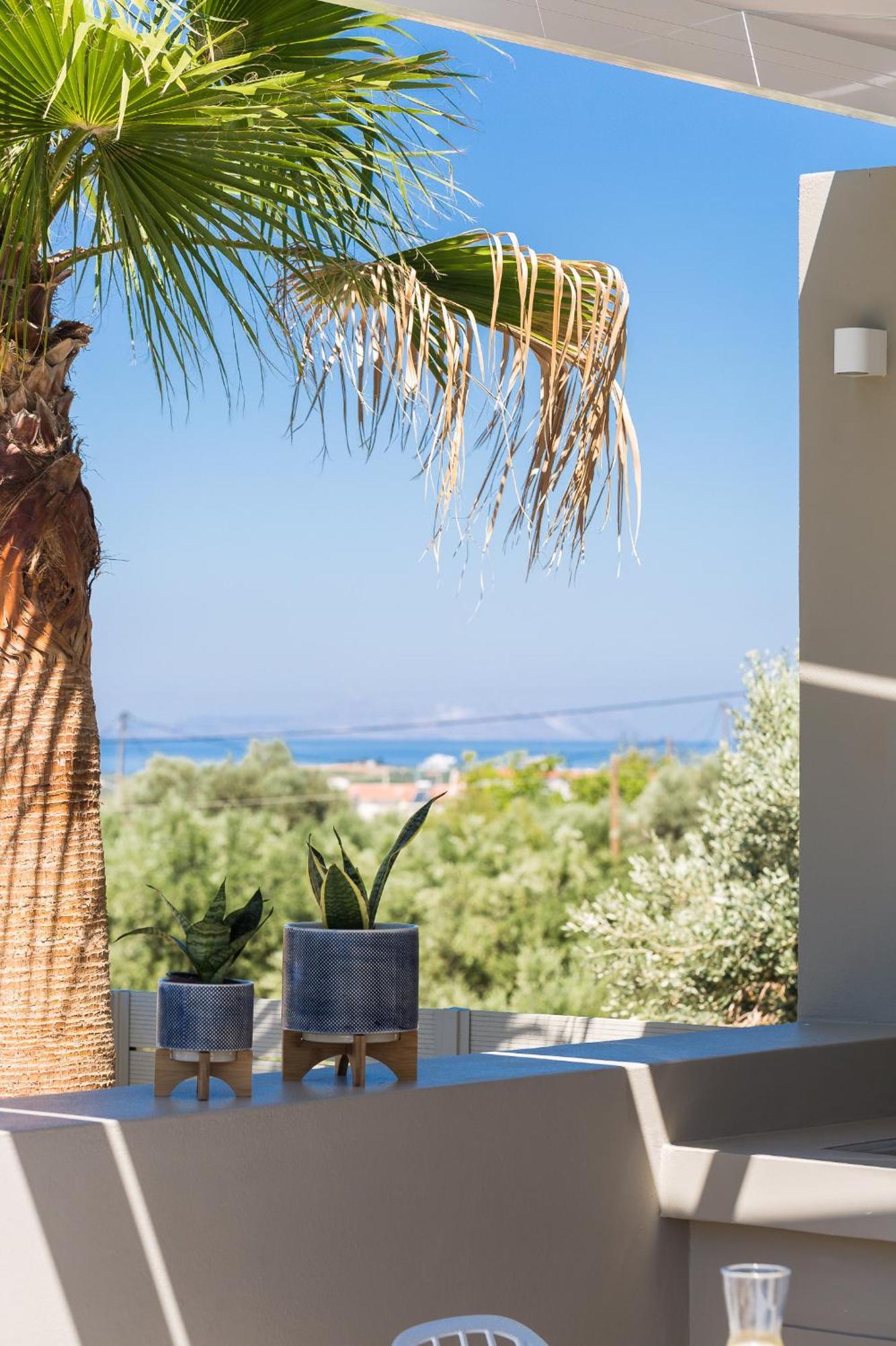 Vasilios Villa, With Pool, Gym & Close To Beach, By Thinkvilla Loutra 외부 사진