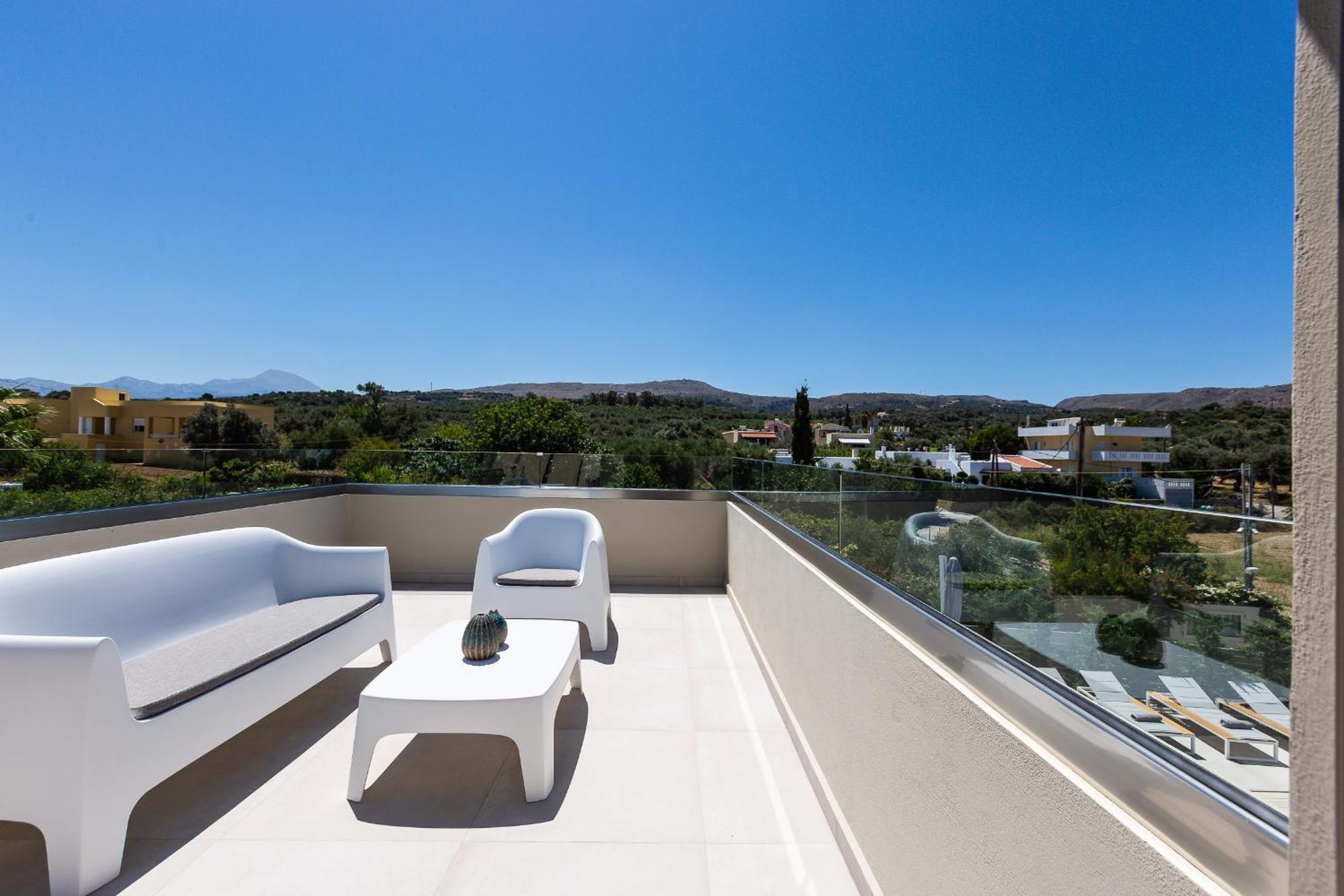 Vasilios Villa, With Pool, Gym & Close To Beach, By Thinkvilla Loutra 외부 사진